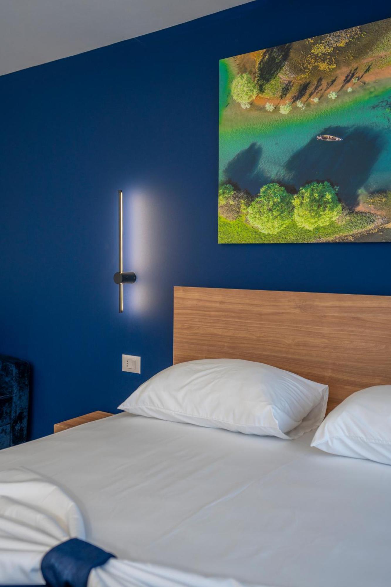 Sela Hotel 3*
