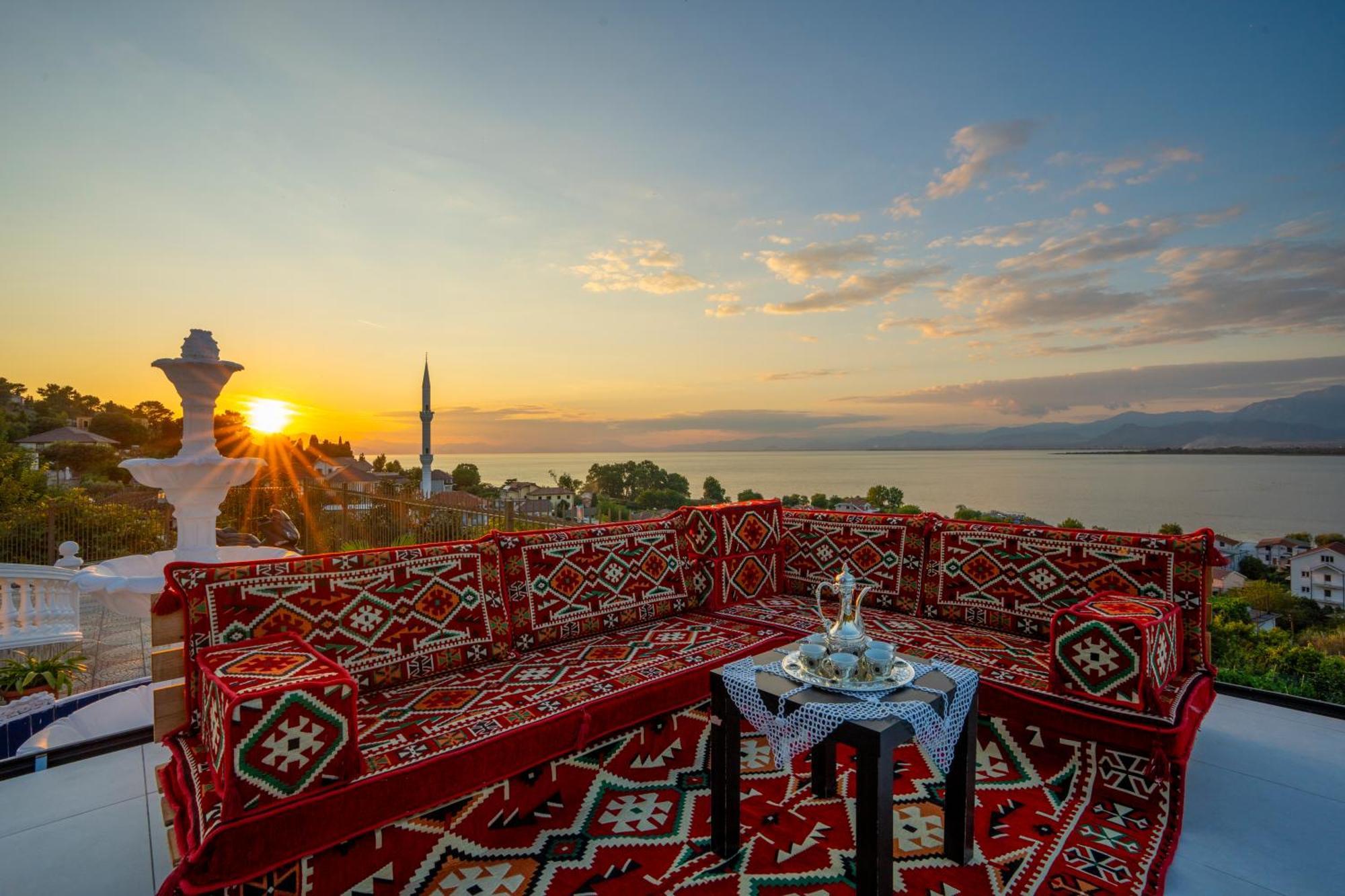 Sela Hotel 3*